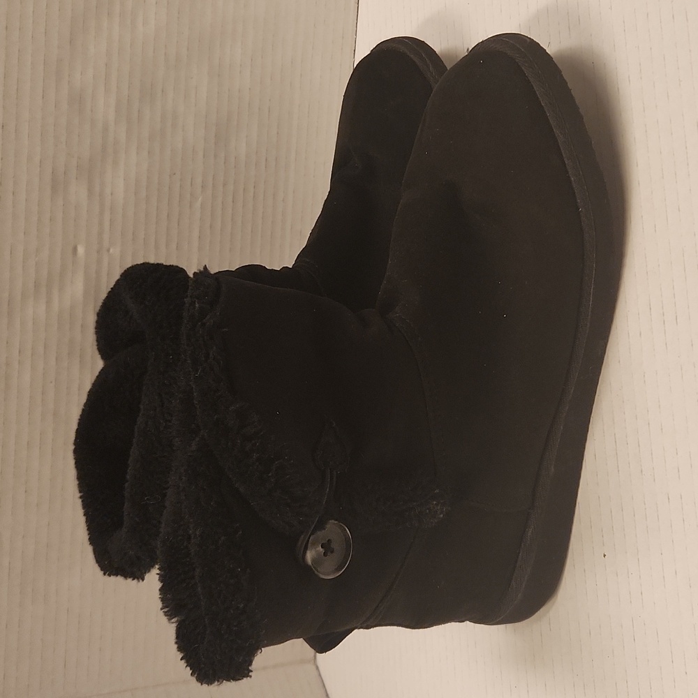 Old Navy Ankle Boots Size 8 Faux Fur Black Faux Suade Outside